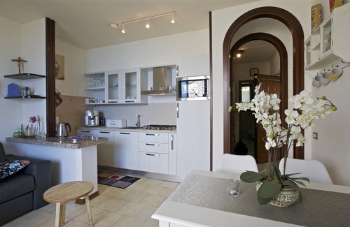 Pino Lago Maggiore Apartment | Tastefully furnished vacation apartment in a quiet & sunny panoramic location