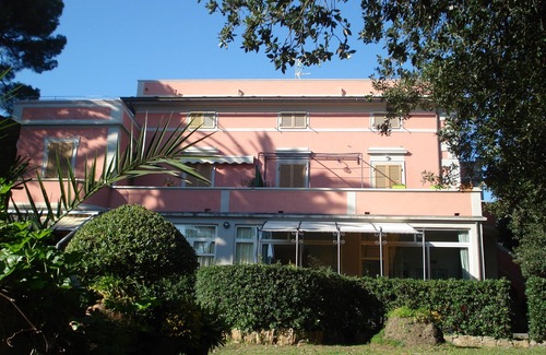 Castiglioncello Apartment | Apartment in villa facing the sea "I Pini"