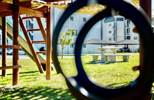 Port Elizabeth Apartment | It's located in the heart of Summerstrand near the beach and the Boardwalk Mall.