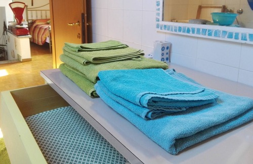 Villasanta House | Italian style cozy house, relax and large room few steps from Monza and Milan.
