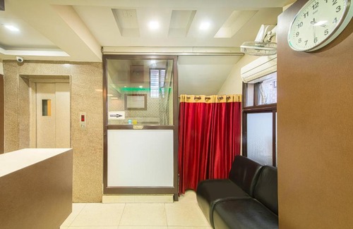 Ballygunge Hotel | Itsy By Treebo - Jai Ambe Maa