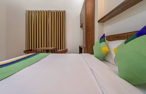 Vyttila Hotel | Itsy Hotels Avani Stays, Vyttila, Kochi