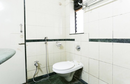 Shivajinagar Hotel | Itsy Hotels Hill View Ex