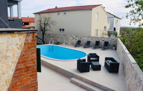 Zemunik Donji Apartment | Iva apartman sa bazenom