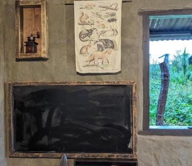 Duc Trong Apartment | Ivy Coffee Farm - Cabin House