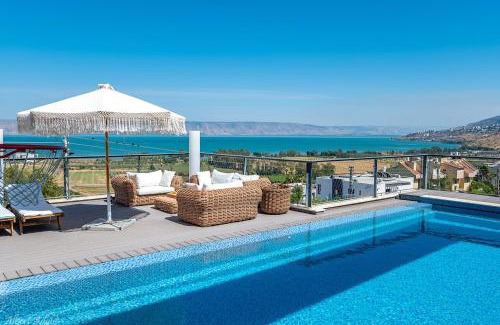 Migdal Villa | Iwo's - וילה איוו - מדהימה ויוקרתית עם בריכה פרטית קו ראשון לכנרת
