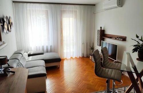 Kaposvar Apartment | Júlia Apartman Kaposvár*