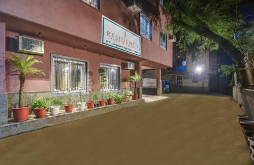 Jangpura Hotel | J Residency Near Nizamuddin Railway Station