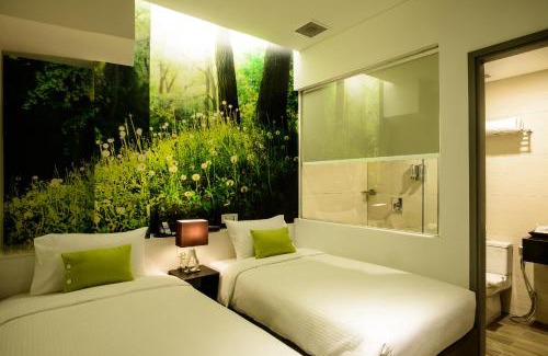Jalan Besar Hotel | J8 Hotel