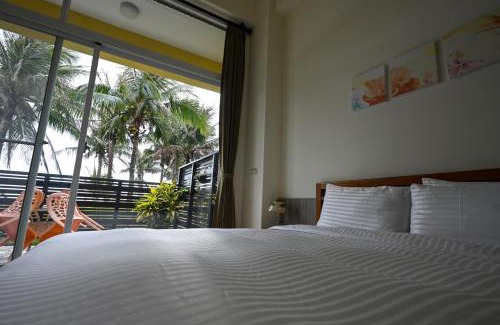 Donghe House | Jacaranda House