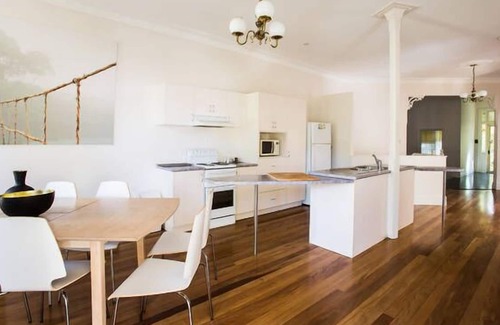 Korora Resort | Jacaranda Villa:Set in tropical gardens, perfect for large groups.