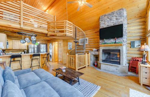 Jackson Apartment | Jackson Condo with Fireplace Less Than Half Mi to Snow King!