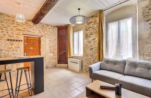 Faubourg Apartment | Jacuzzi and charm for 2 in the city