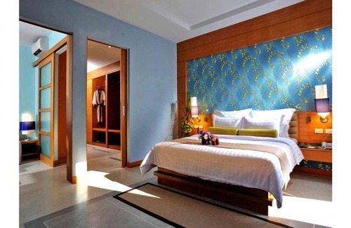 Khuk Khak Beach Villa | Jacuzzi Villa in Khao Lak with a romantic outdoor Jacuzzi JV#8