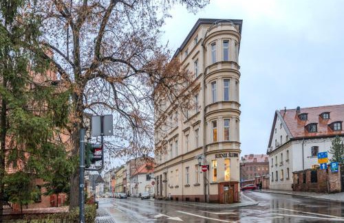 Stare Miasto Apartment | Jacuzzi z widokiem na miasto Flatiron by Rentoom