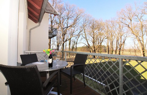 Hohen Niendorf Apartment | Jagdschloss WE 10: comfortable and high-quality furnished 2-room apartment