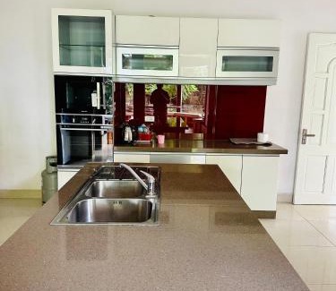 Phuong 10 Apartment | Jakaranda Villa Dalat