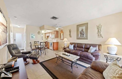 Siesta Key Condo | Jamaica Royale 101 Su