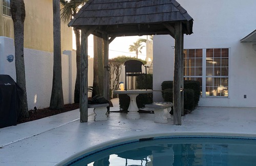 Sunnyside House | Jamaican Lake #43 with private pool in gated community across from the beach