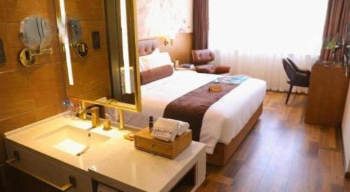 Huanggu Hotel | James Joyce Coffetel Shenyang North Railway Station Qishan Road Metro Station