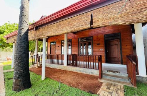 Trincomalee Hotel | Janas Blue Water Corner