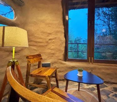 Old Manali Cabin | Janki's Commune - An Earthen Stay Amidst Old Manali