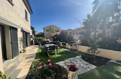 Saint-Florent Apartment | Jardin et 2 chambres centre St Florent