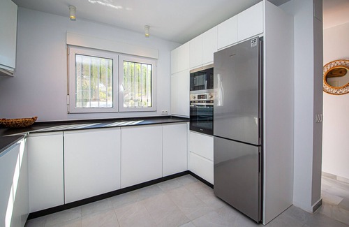 Castillo de Sabinillas Ski Chalet | Jardines de la Duquesa 26