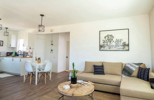 Yucca Valley House | Jasper Glow 2BR Stargaze 4 Acres near Joshua Tree Ev Charger Hot Tub Swing Set