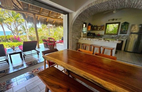 North End House | JAW-DROPPING SAYULITA BEACHFRONT home! Heated pool on perfect ocean view deck.