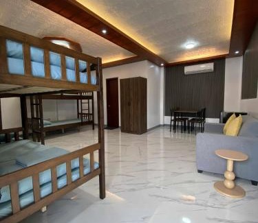 Loon Hotel | Jean Apartelle