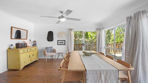 Copacabana House | Jean's Beach House Accom Holidays