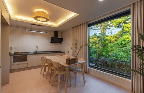 Nohyeong-dong House | Jeju at Aewol Forest 402