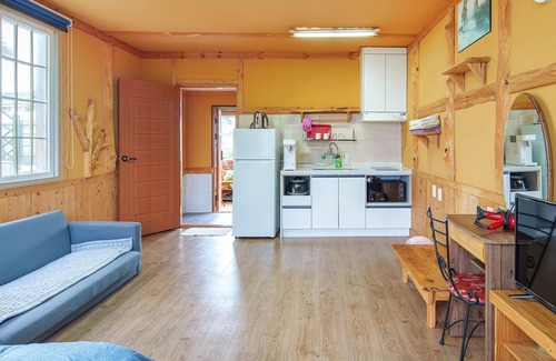 Downtown House | Jeju Jeonwonsaenghwal Diorem Pension