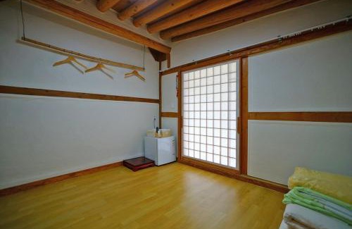 Jeonju House | Jeonju Pungnamheon Hanok Stay