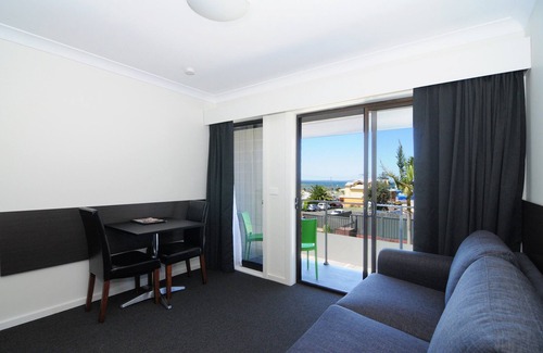 Huskisson Hotel | Jervis Bay Motel