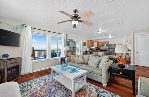 Surfside Beach House | Jetty Sunrise. Pets Welcome. Pedestrian Beach on SAND! New! By Park! Restaurants