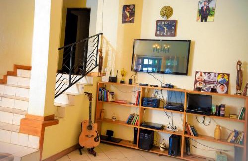 Remera House | JG AirBnB