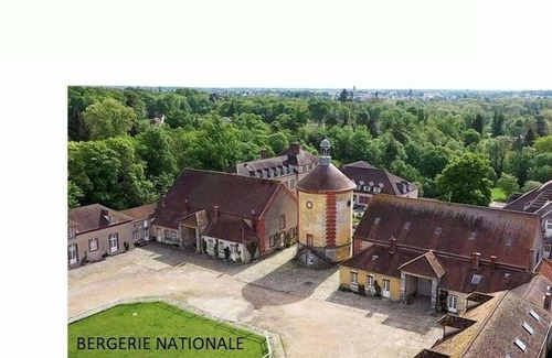 Les Templiers Apartment | JH1 St Quentin en Yvelines : Nice studio + parking lot