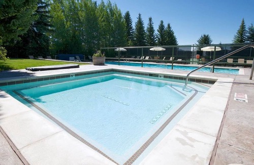 Teton Village Condo | JHRL - Teewinot A5, steps away from Moose Creek lift