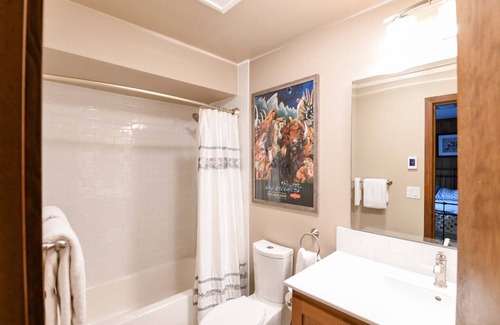 Teton Village Condo | JHRL - Teewinot D4, Great Slopeside Location
