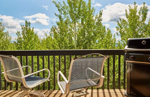 Teton Village Condo | JHRL - Whiteridge B8, Remodeled Ski Condo - Unbeatable Location