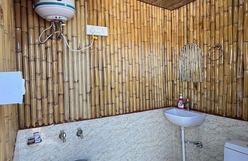 Baldeyan Resort | JijiVisha Resort Shimla