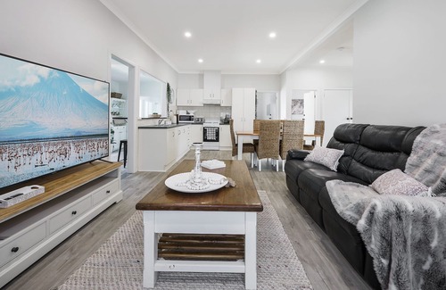 Warrnambool House | Jimley Cottage - Your home away from home
