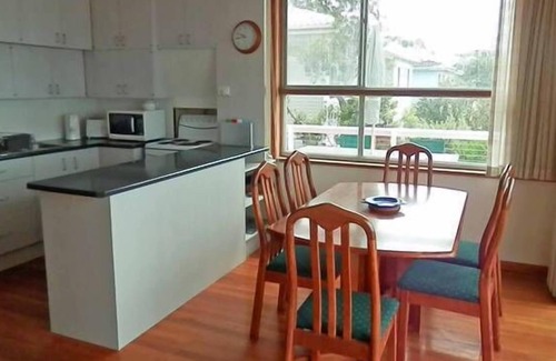 Hawks Nest House | Jimmy's Beach Waterfront