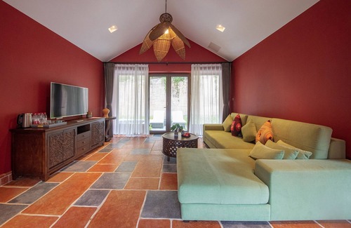 Jinggu County Hotel | Jinggu Mangka Xikang Yunshe