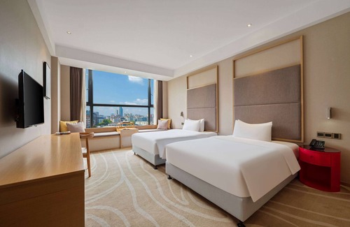 Chengdu Hotel | Jingtang Ramada Encore Hotel