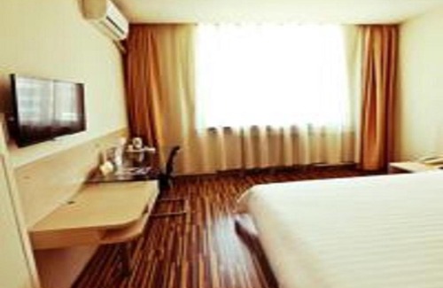 Yingze District Hotel | Jinjiang Inn Select Taiyuan Tongluowan Wuyi Road