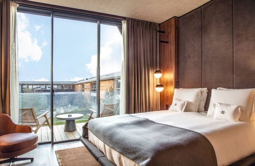 Crozet Hotel | Jiva Hill Resort - Genève