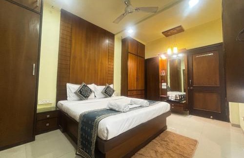 Sadar Hotel | JK Rooms 149 Thakur Galaxy